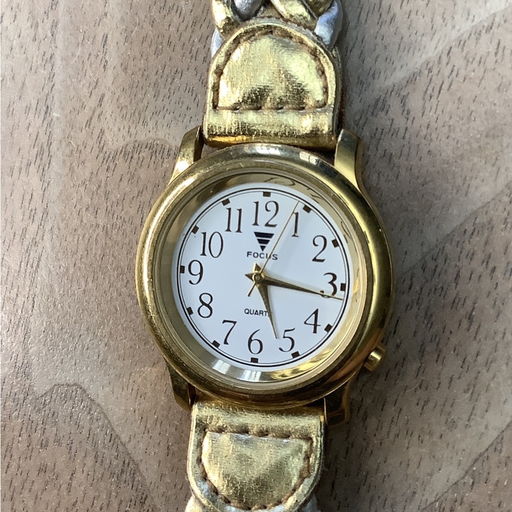 Focus watch